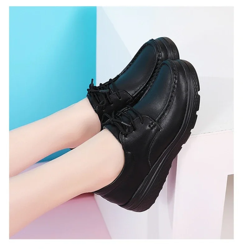 Autumn White Shoes Fashion Lace Up Women Shoes Thick Sole Casual Shoes for Women Fashion Soft Non Slip Platform Shoe 2026