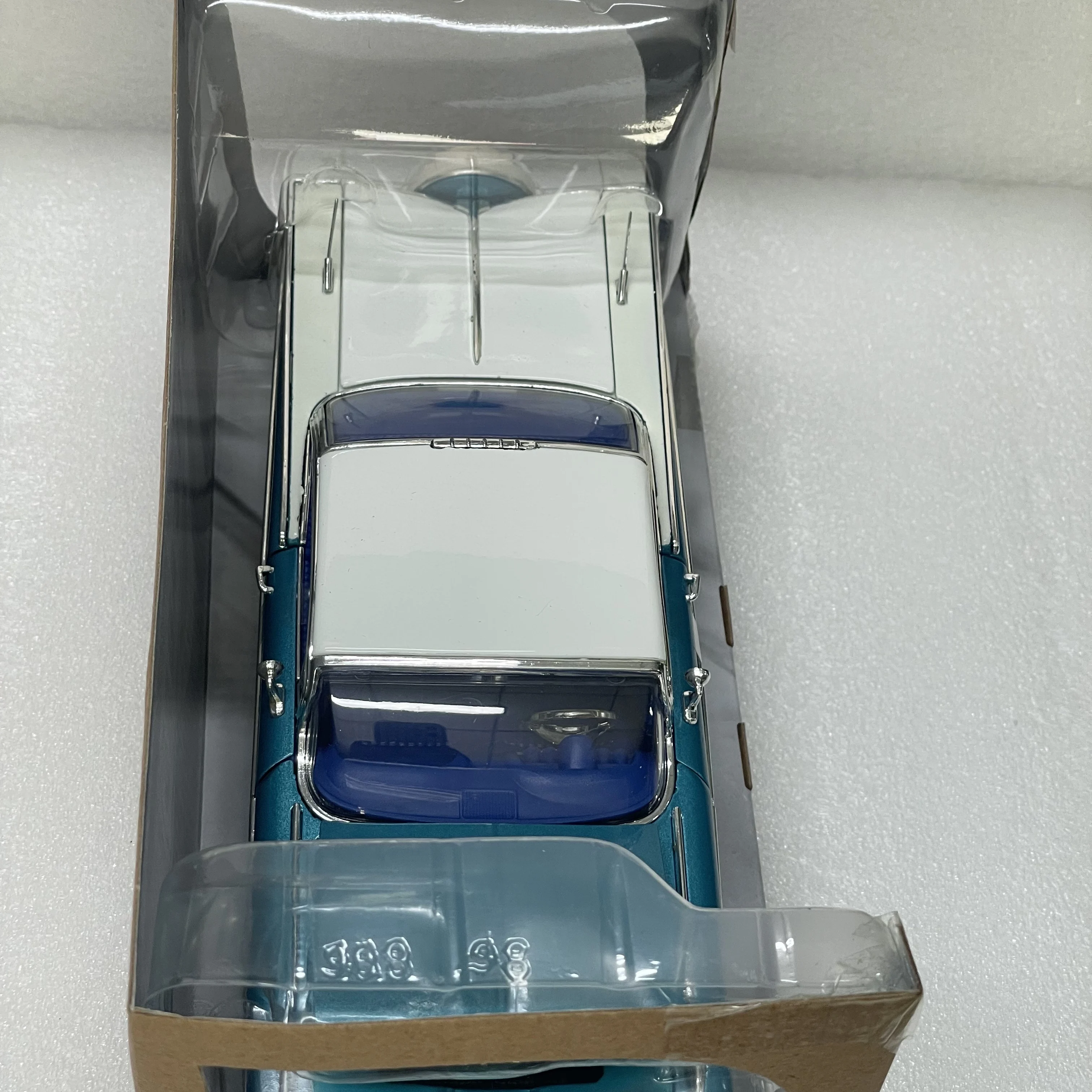 Static Die Casting 1:24 Scale Simulation Chevy Impala Alloy Coupe Collection Memorial Car Model
