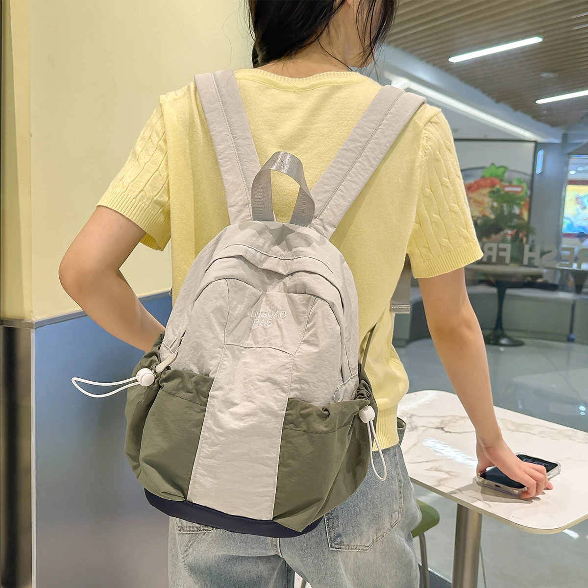 Outdoor Hiking Small Backpack Lightweight Mountaineering Bag Women's Summer Ultra-Light Sports Lightweight Backpack Small School Bag