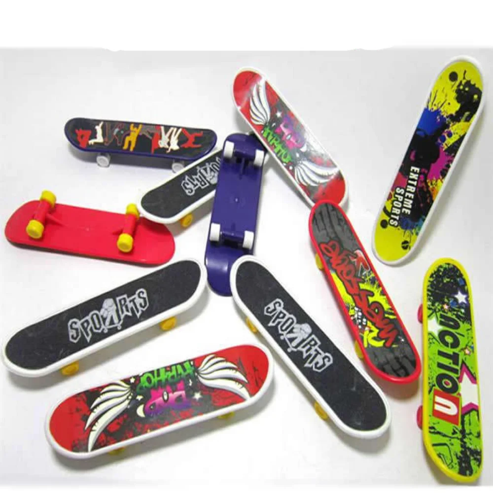 HOMETALL Finger Skateboards for Kids Set of 12, Mini Skateboard  Fingerboards 12 Pieces Finger Toys Pack, Gifts for Kids Children Finger  Skater 