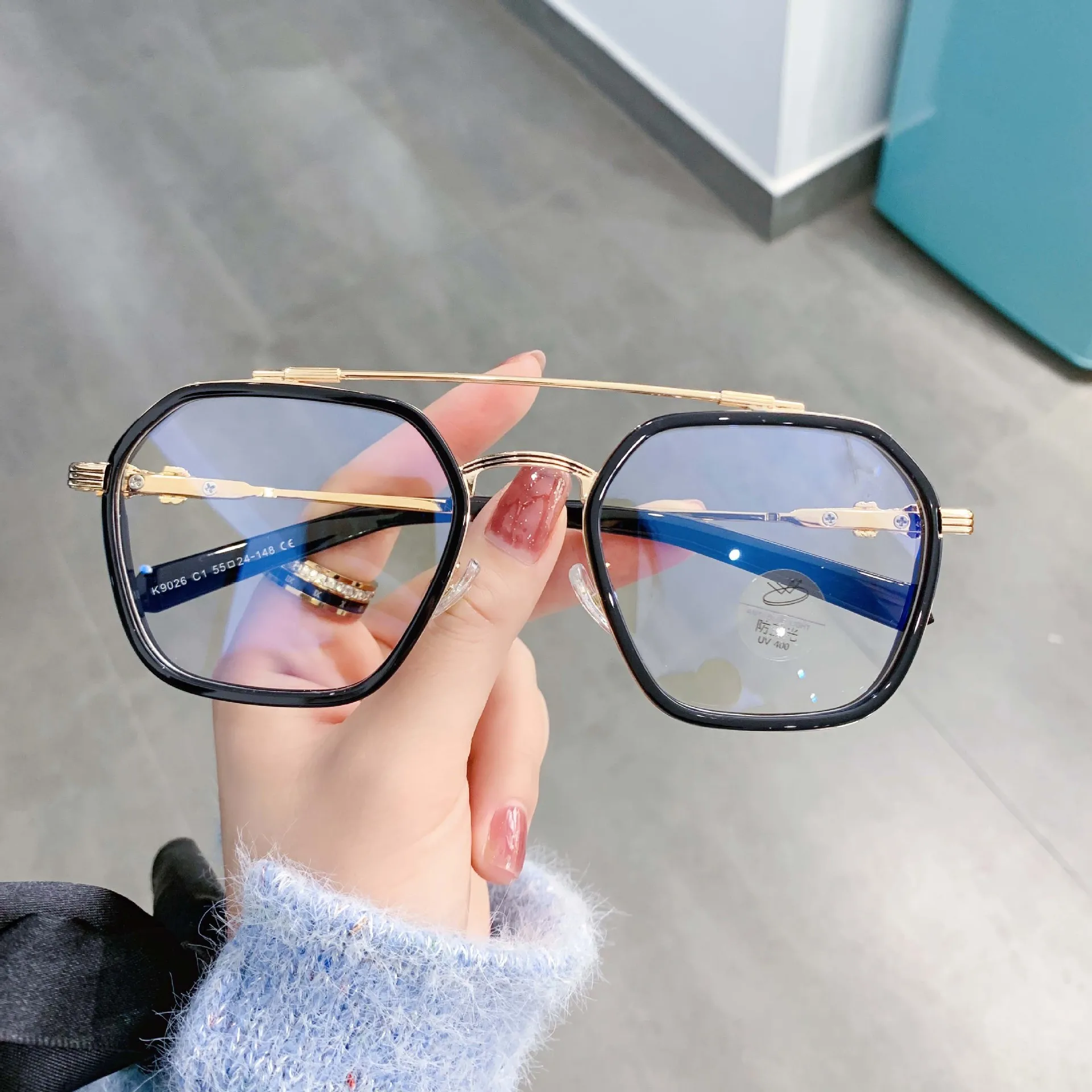 

Vintage Classic Anti-Blue Oval Light Glasses Metal Frame Brand Designer Fashion Round Metal Optical Frames Computer Glasses