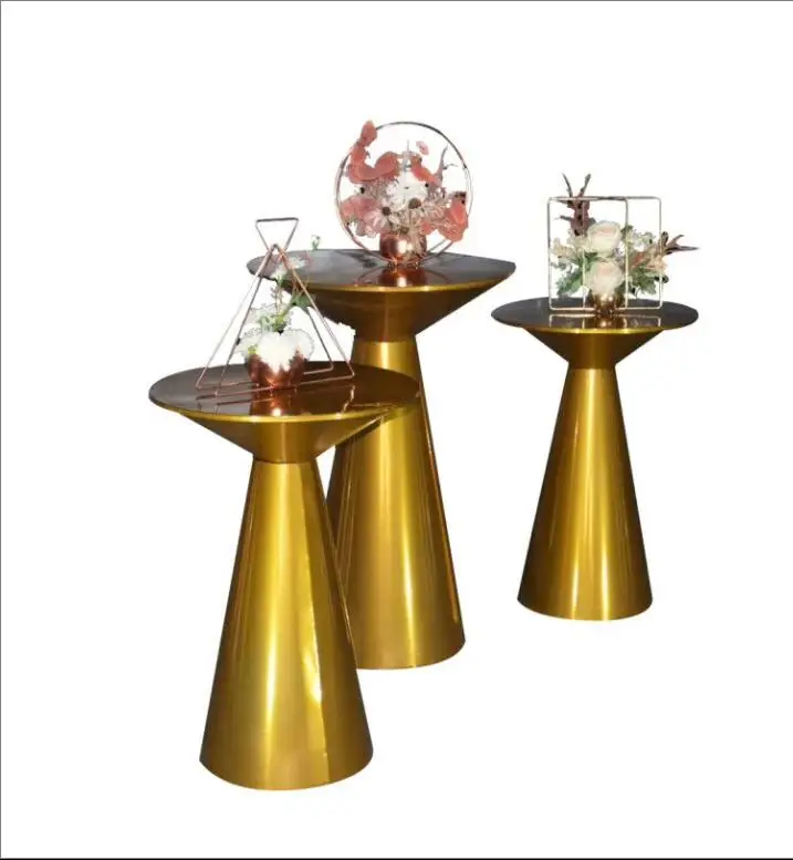 

Wedding props iron cone cylinder dessert table decoration cake table in wedding reception area