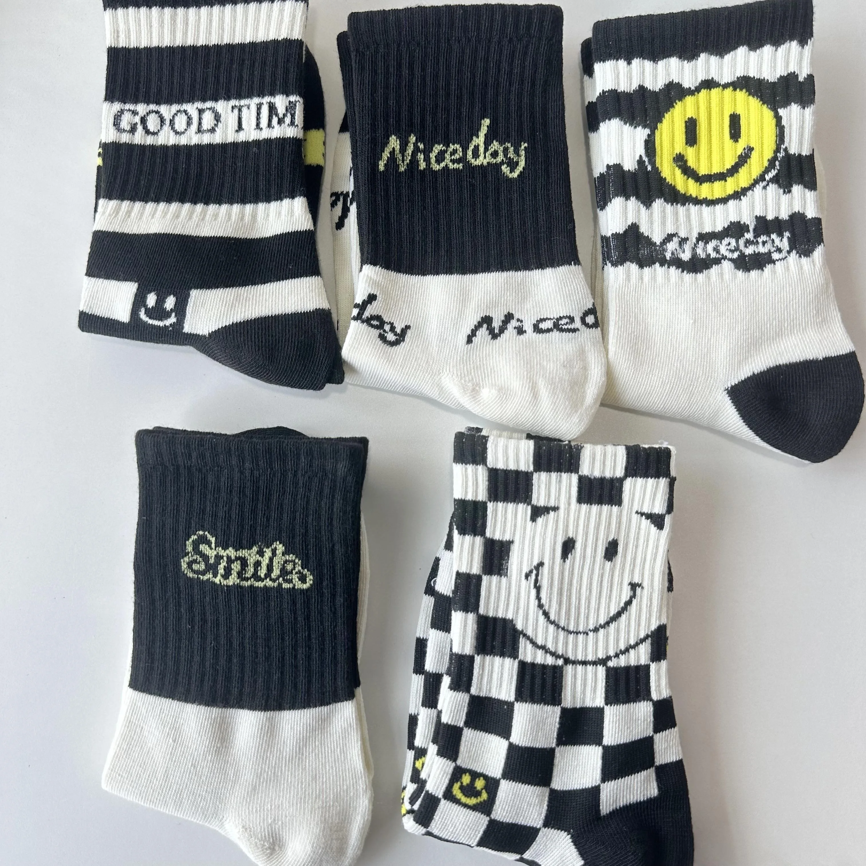 Unisex Black & White Smiling Sports Socks - 5 Pairs