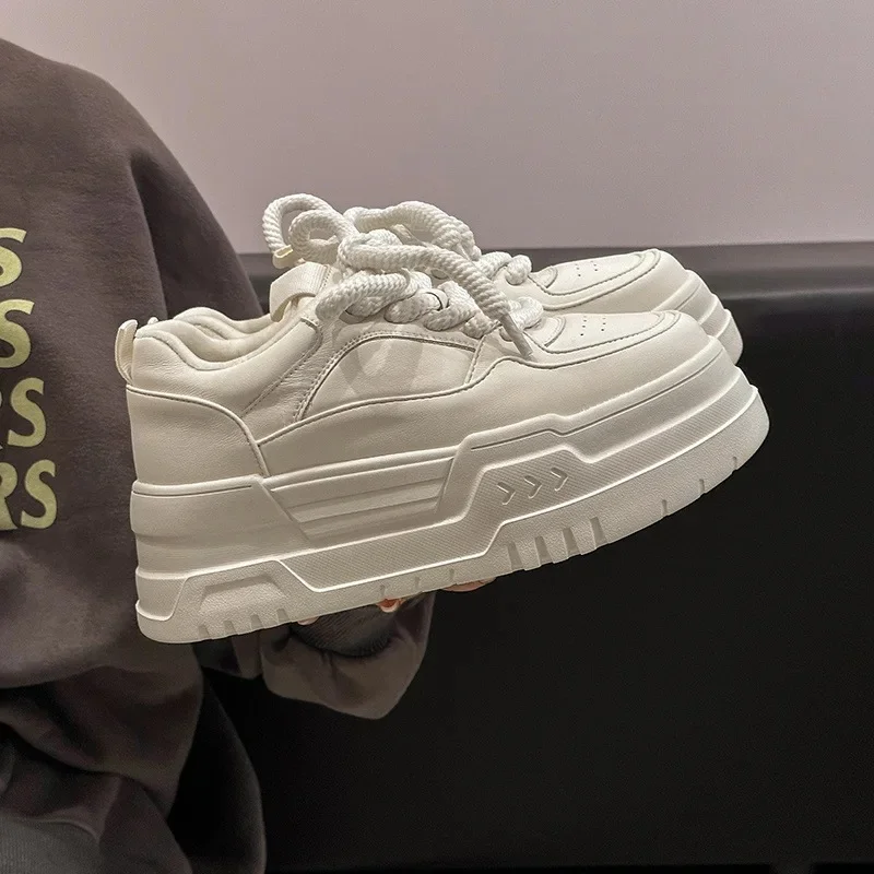 White-single shoes-increased by about 7cm