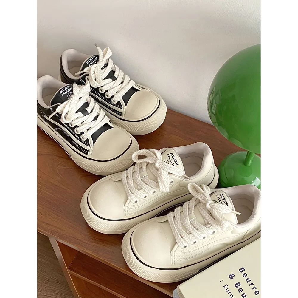 Solid Soft Sole Cute Women Casual Shoes 2024 Spring New Women Shoes Retro Beige Thick Sole Shoes Comfortable Fashionable 24-147