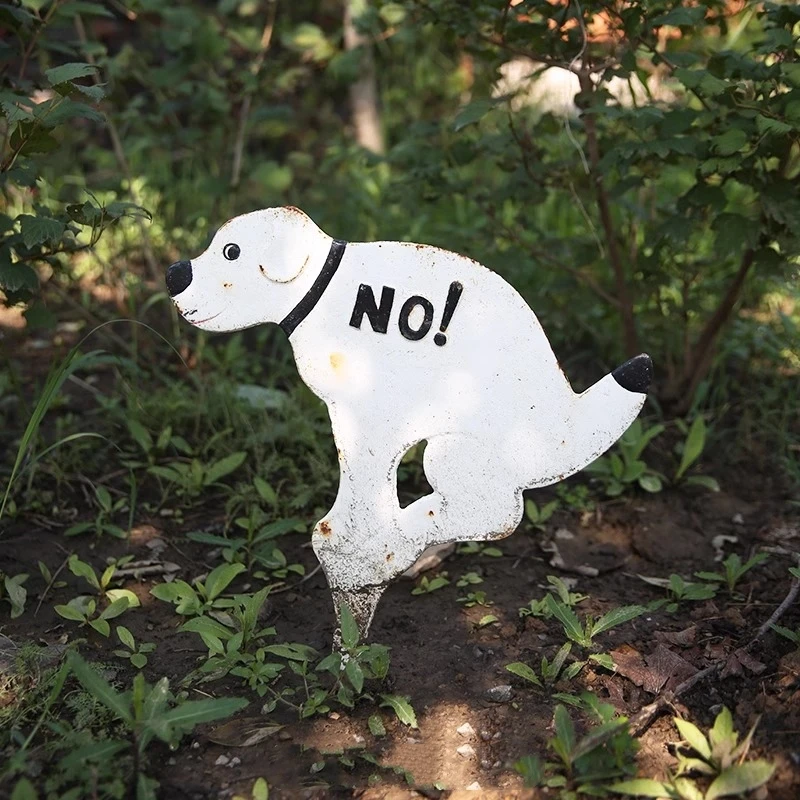 

Metal Ironwork Dog Shape Flower Decoration Plaque White Retro Style Outdoors Courtyard Garden Balcony Originality Ornaments