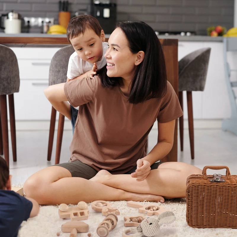 Wooden Baby Rattle Gift Set – Crochet Animal Toy & Montessori Keepsake Box