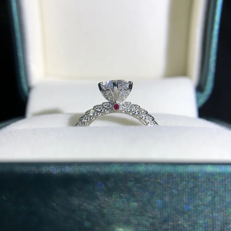 Boutique PT950 platinum diamond ring female inlaid ruby fourclaw female ring moissanite 1 carat for girlfriend