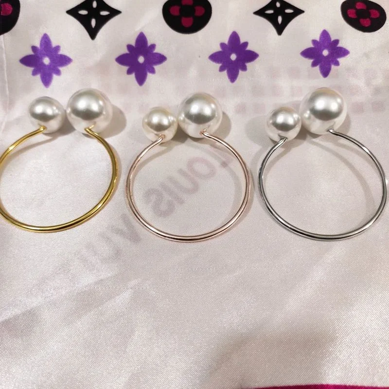 Napkin Ring 6PCS Highlighted Pearls Napkin Rings U-Shaped napkin holders for Dining Room Family Dinner Table Decor