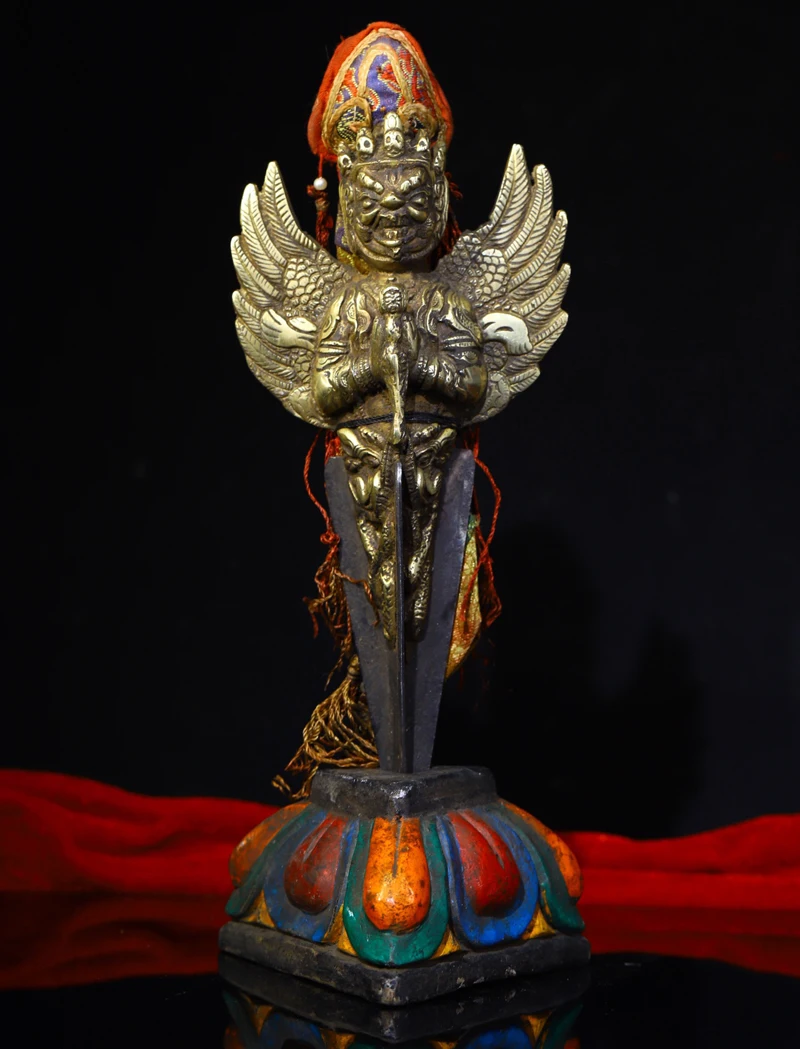 

Коллекция из Китая, тибетская статуя ручной работы из старой бронзы Dapeng Garuda для защиты от зла и фэн-шуй, домашние украшения
