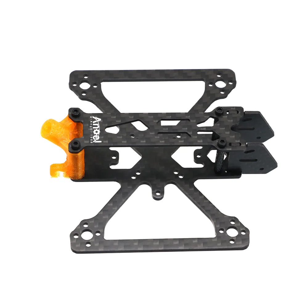 Châssis drone FPV 2 pouces 95mm blanc posé à plat, détail des fixations moteur