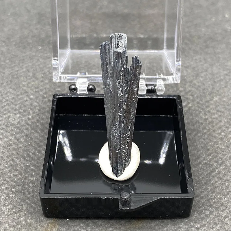 100%  Natural stibnite Mineral Specimens Stones and Crystals Healing Crystal +Box size：35*35*35mm