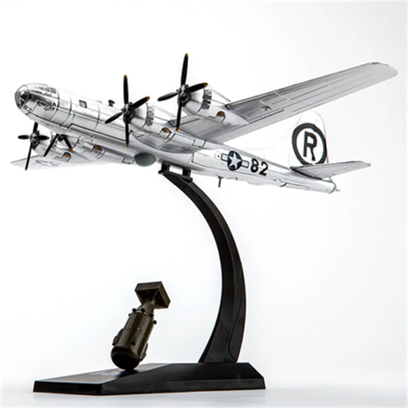 Model 1:144 Scale American B-29 Super Flying Fortress Four-engine Heavy-Duty Propeller Bomber With Little Boy/Fat Man Collection