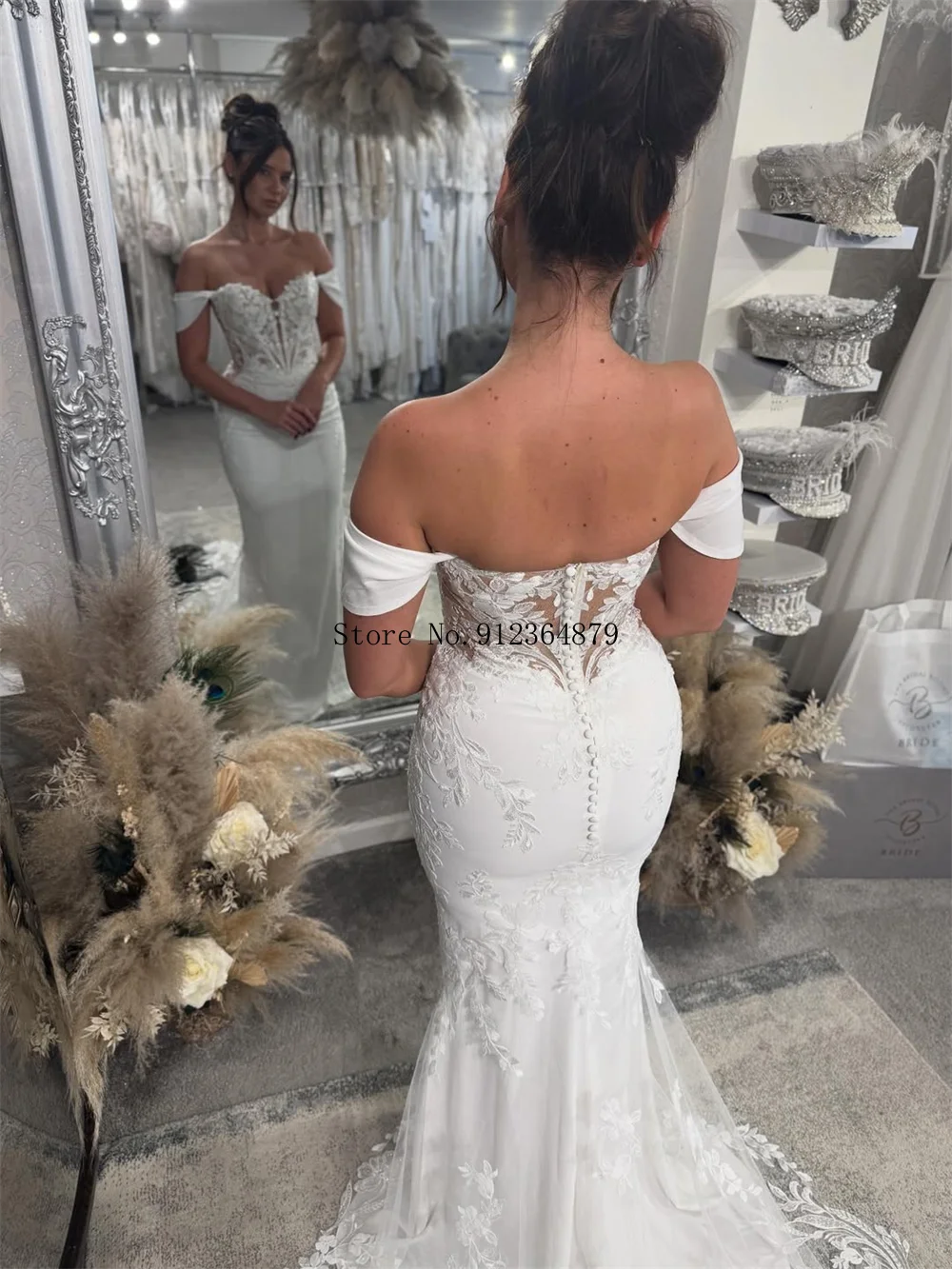 Customized Lace Applique Mermaid Wedding Dress Sheer Bustier Satin Bridal Dress Slim Fit Elegant Bridal Gown for Bride