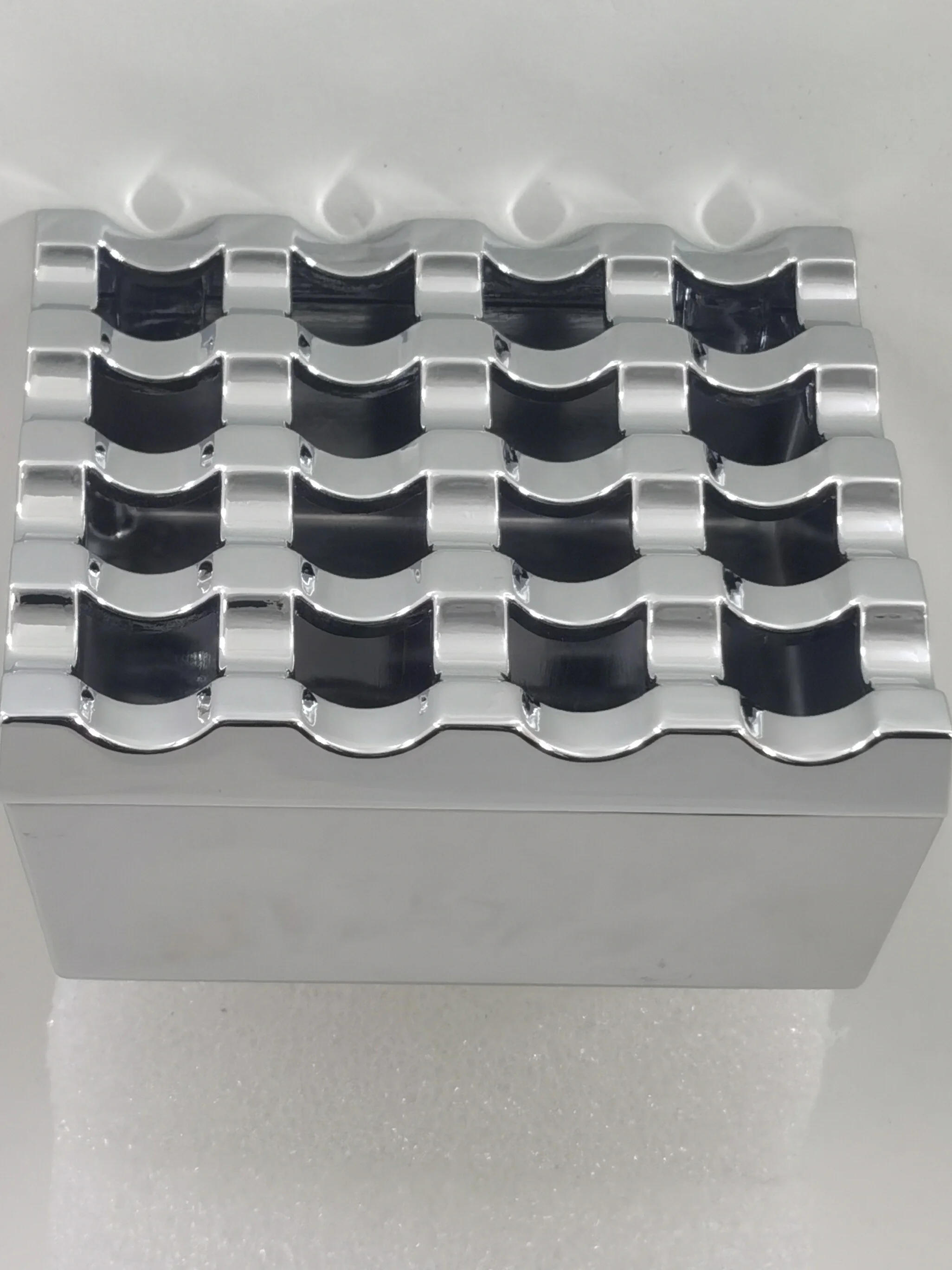 Large Size 2024 New Model 50x50x60mm 25 Hole Nine ids Sixteen ids Windproof Multi-color Atray Zinc Alloy Creative Gift