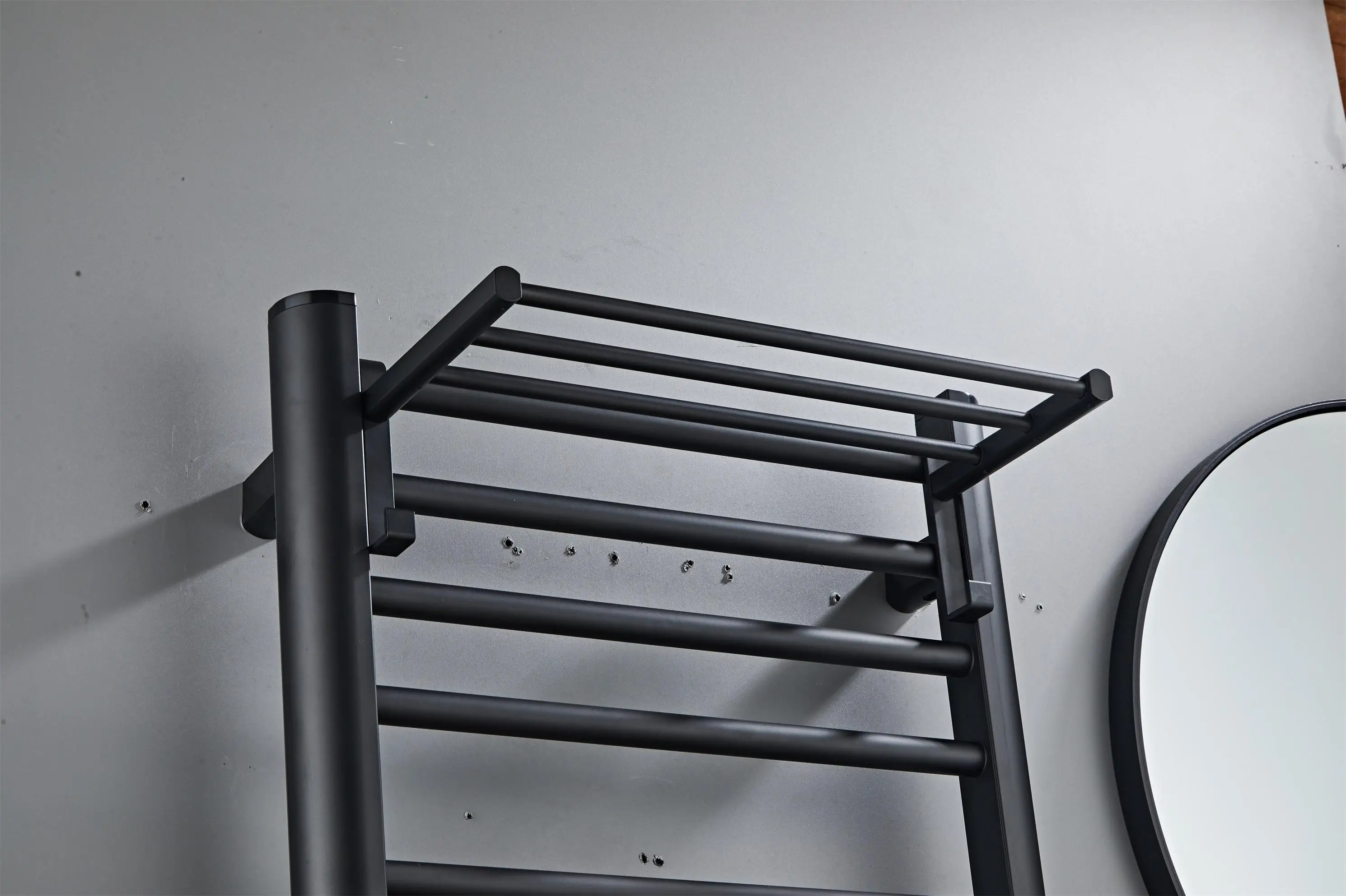Description Picture 5 of itemHeating Towel Warmer Carton Romantic Matte Black Heater KTWD038B High Quality Bathroom Use Aluminum Electric Heated Towel Racks