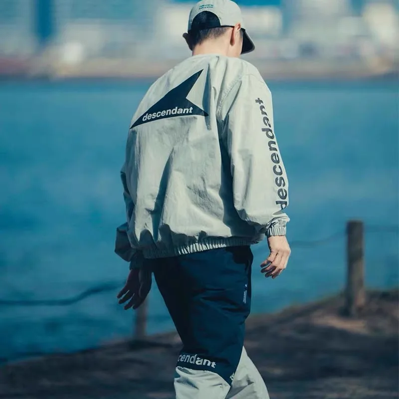 

Свитер с длинным рукавом и круглым вырезом для мужчин и женщин