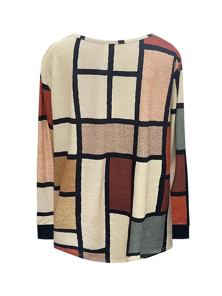 بلوفر نسائي بأكمام طويلة ورقبة V