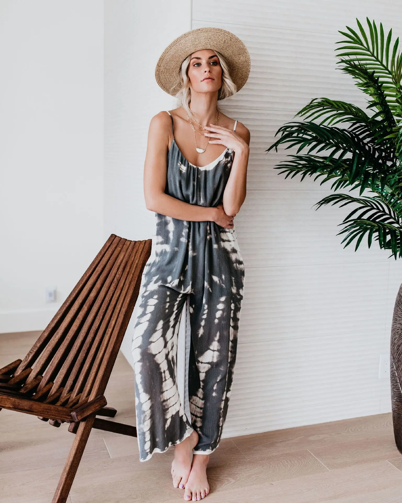 2024 New Summer Women's Jumpsuit Suspender Sexy Wide Leg Casual Printed Pants Women Trending Clothing Jumpsuit Women