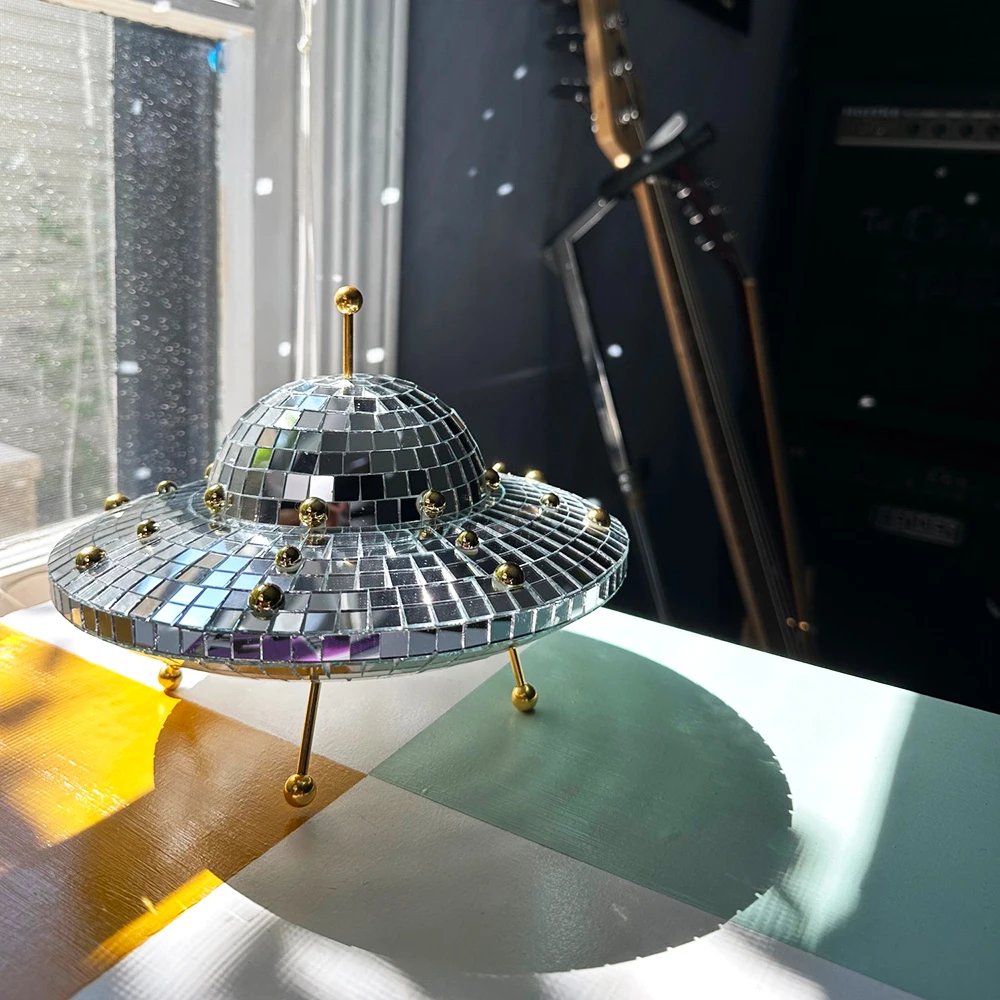 

UFO-Shaped Disco Ball Decoration for Room Decor Aesthetic Halloween Decoration Disco for Hoom Decor Vintage Disco Decorations