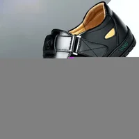 Sandales d'été confortables en cuir pour hommes, creuses, antidérapantes, douces, fraîches, éclairées, respirantes, assorties avec tout, classiques, portables, à la mode, décontractées 2