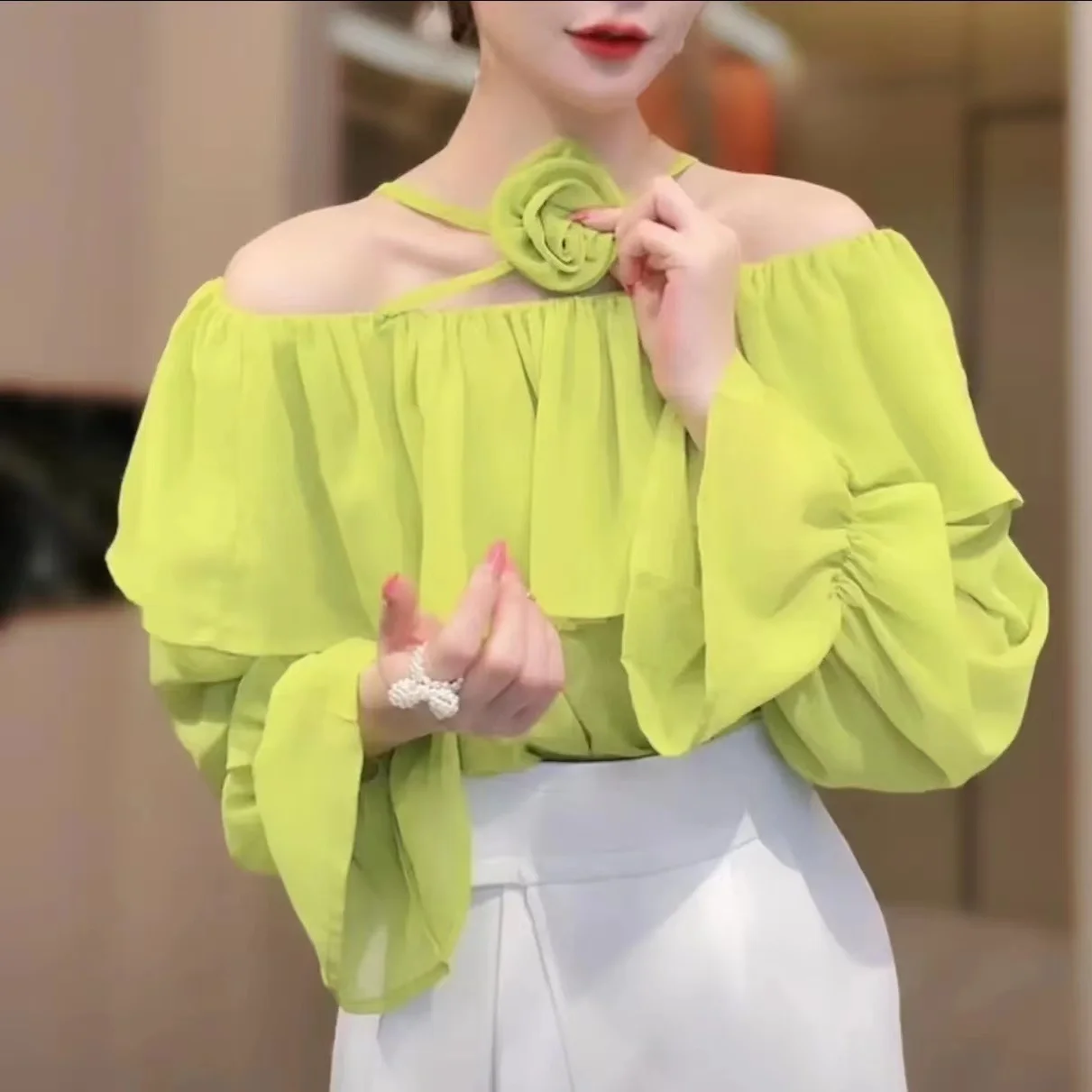 

2024 Elegant Women's Shirt Solid Color Spring Sexy Off The Shoulder Long Sleeved Chiffon Shirt Flared Sleeve Loose Top E856