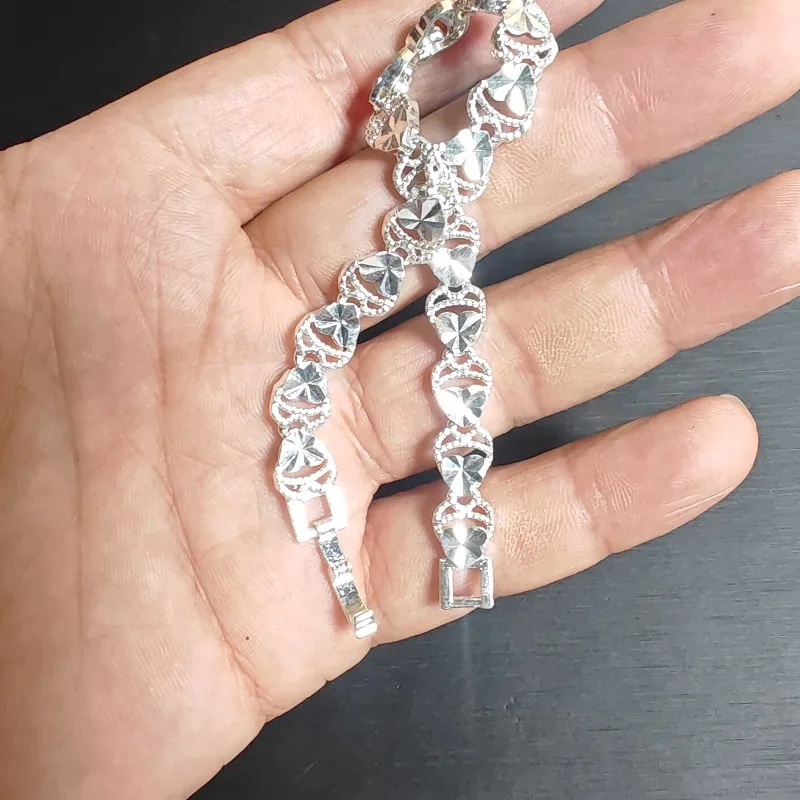 Elegant Two-Tone Heart Rectangular Link Bracelet - Silver Tone Textured Chain