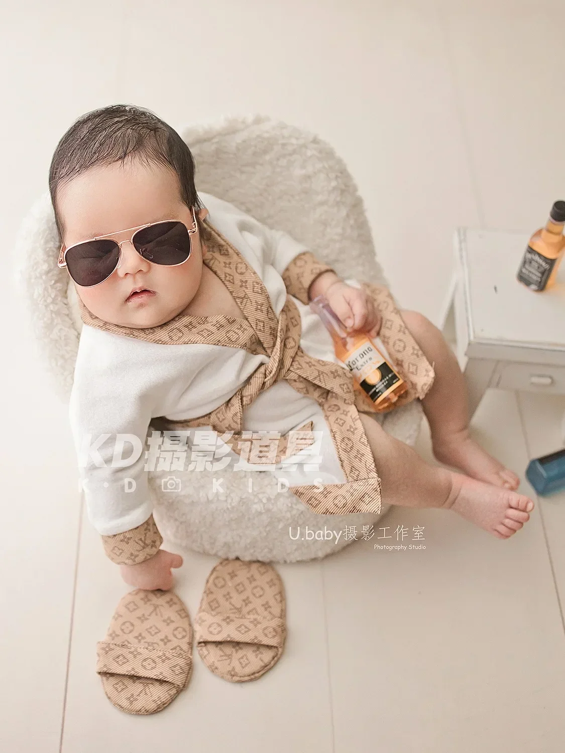 newborn-children-photography-theme-photography-props-new-product-full-moon-baby-photography-big-brand-wind-bathrobe-wine-bottle