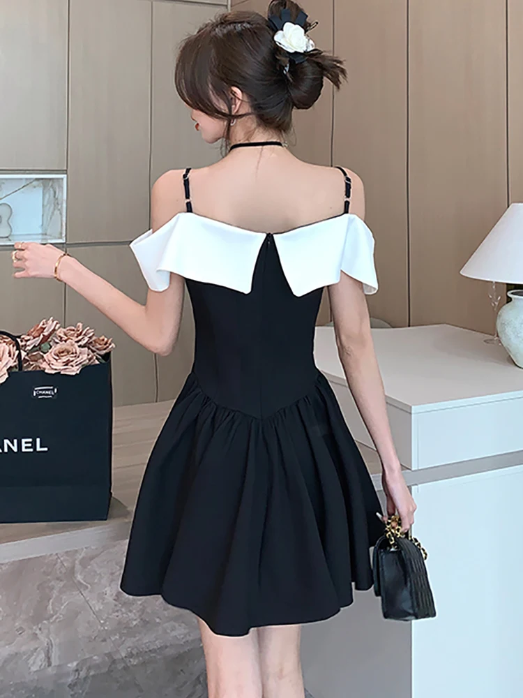 ☆韓国の人気☆【OPEN YY】☆ROLLED MINI DRES.S☆ 2024 Black Patchwork White Off Shoulder Sexy Sling Dress
