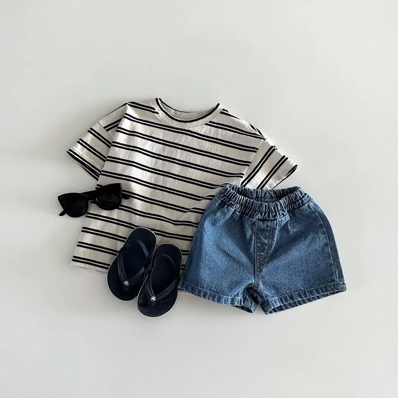 Korean Summer Boys and Girls Cotton Solid Pocket Pants Thin Casual Denim Shorts Kids Shorts