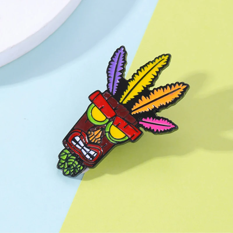 Enamel Pins Metal Brooch Metal Pins Lapel Pins Cartoon Pins Fashion Brooches Medal Badge Anime Crash Bandicoot Mask Badge Game Character Brooch Bag Clothing Pin Accessories Gifts for Friends