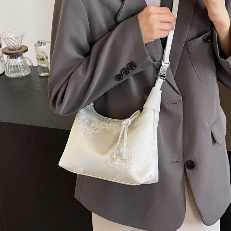 Luxury Embroidery Shoulder Bag Fashion Canvas Hanfu Embroidery Handbag Zipper Crossbody Bag 2026 New Chinese Style Tote Bag