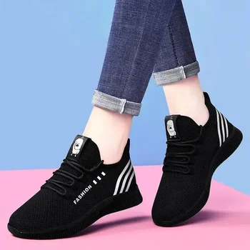 Women Tennis Shoes 2025 Spring New Fly Weaving Old Beijing Cloth Shoes Little Daisy Women's Casual Sports Shoes Walking Shoes 1