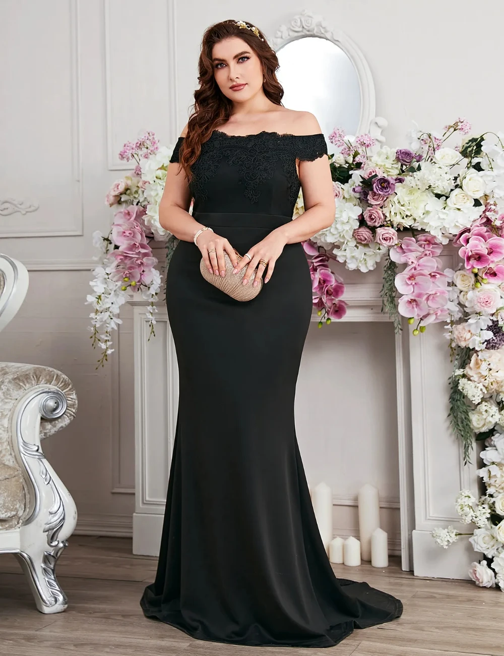 

New Plus Size Black Lace Mermaid Prom Dresses For Special Occasion Off Shoulder Evening Gowns Sweep Train Appliqued Formal Wear