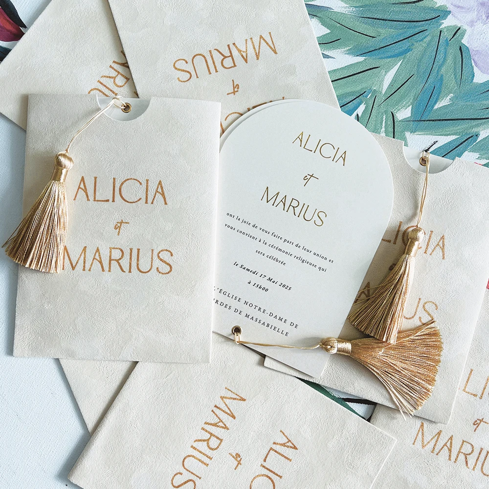 Personalized wedding Invitation card Letter Business velvet decorated envelope three Inner page with foil gold print