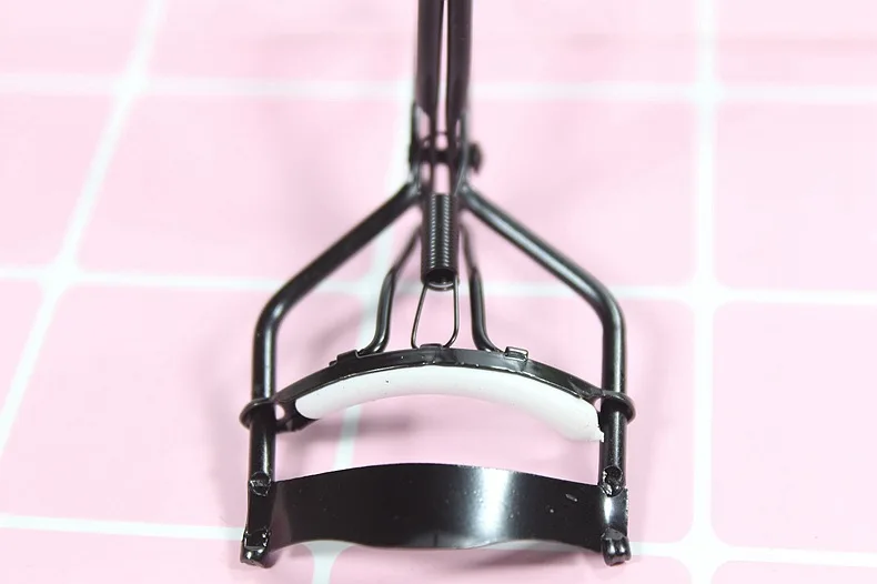 3D Eyelash Curler Image 2