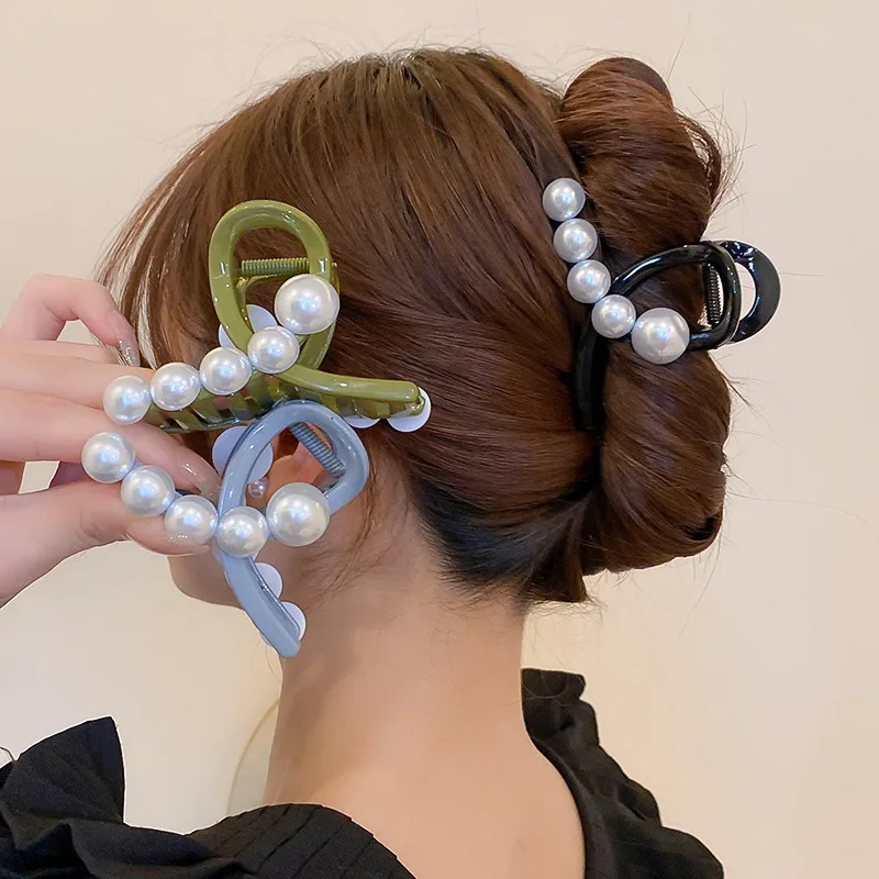 Elegant Imitation Pearl Acrylic Hair Claw Exquisite Cross Hairpin Simple Shark Clip Fashion Jewelry Hair Accessories for Women
