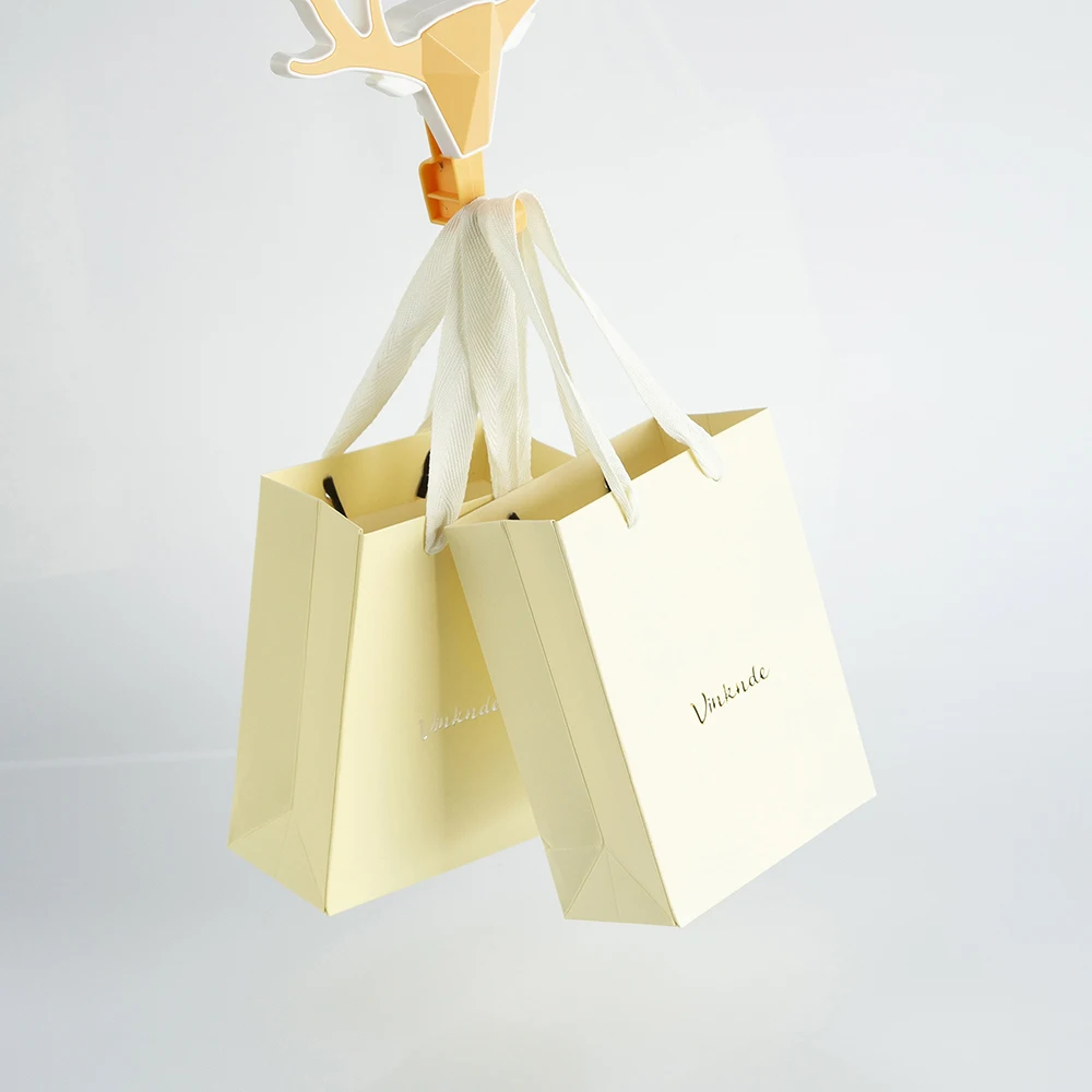 100 Custom Logo Kraft Paper White Black Beige Gift Packaging Tote Bags Cardboard Clothes Present Favors Party Holiday Portable
