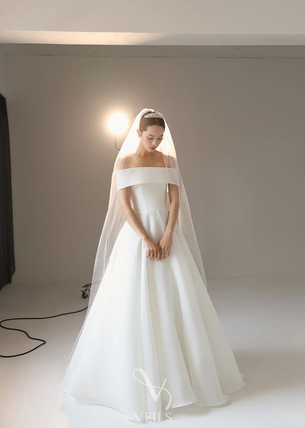 OLOEY Simple White Wedding Dress Strapless A-Line Bridal Gown Elegant Korean Style Backless Civil Evening Dresses Vestidos