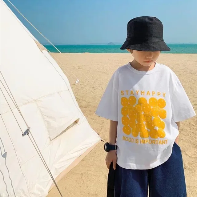 아동용 흰색 티셔츠: 여름을 위한 편안한 스타일