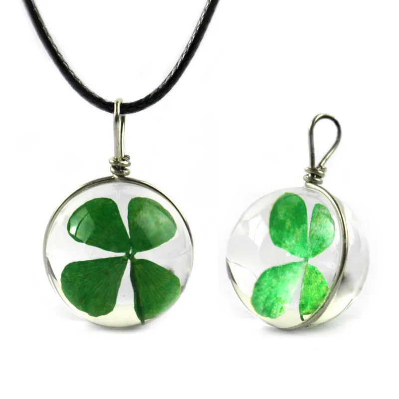 Handmade Natural Real Dried Flower Lucky Four Leaf Clover Resin Round Glass Locket Pendant Necklace For Women Jewelry