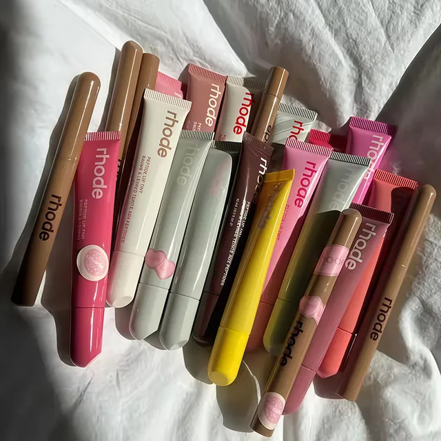 58480-ef3f5d.jpg Fashion Brand New Face Spray Hydrate Smooth Skin Skincare Ribbon Cinnamon Roll Moisturizing Lipstick Long Lasting Makeup RHODE