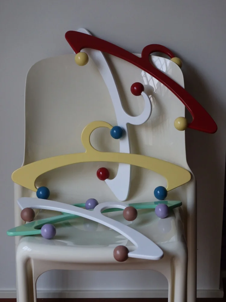 Rainbow clothes hanging round ball trick series clothes hanging solid wood hanger antique brace 8