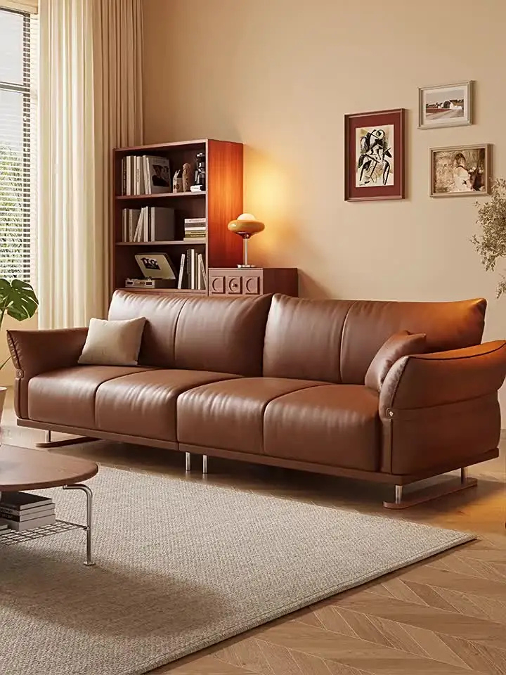 Карамельный кожаный диван