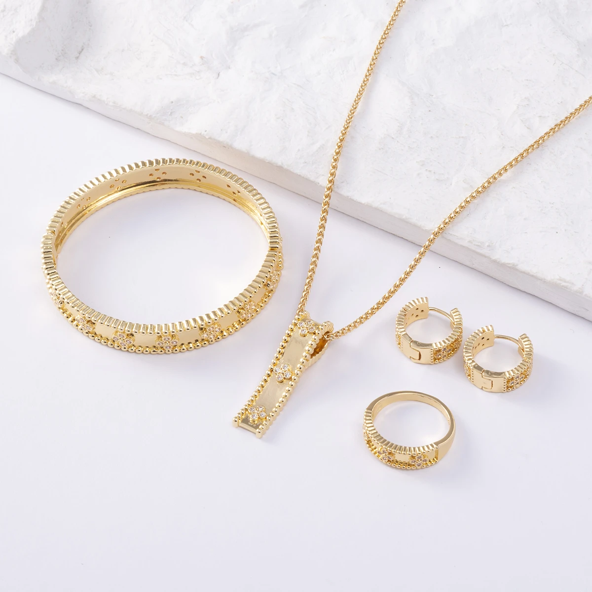 nek tempo Aziatisch 2022 Nieuwe Armband Ring Vrouwen Bruiloft 18K Gouden Sieraden Set Wit Stone  Sieraden Set Exquisite Holiday Gift| | - AliExpress