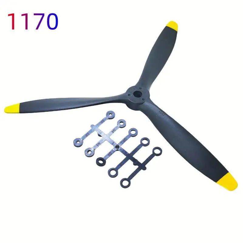 Gros plan sur une hélice 8x6 pouces pour drone, montrant le moyeu central et le bord d'attaque.