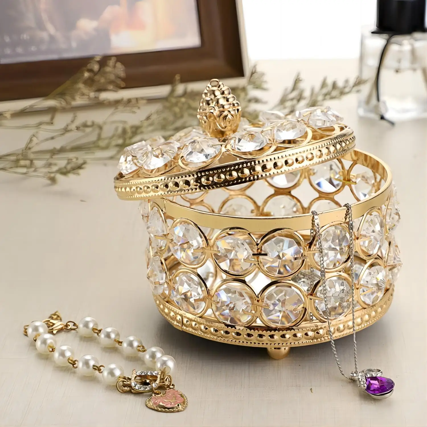 Crystal Treasure Chest Box Glass Mirrored Decorative Keepsake Case Jewelry Display Case Trinket Organizer Rings Earrings jewelry display rack jewelry storage rack