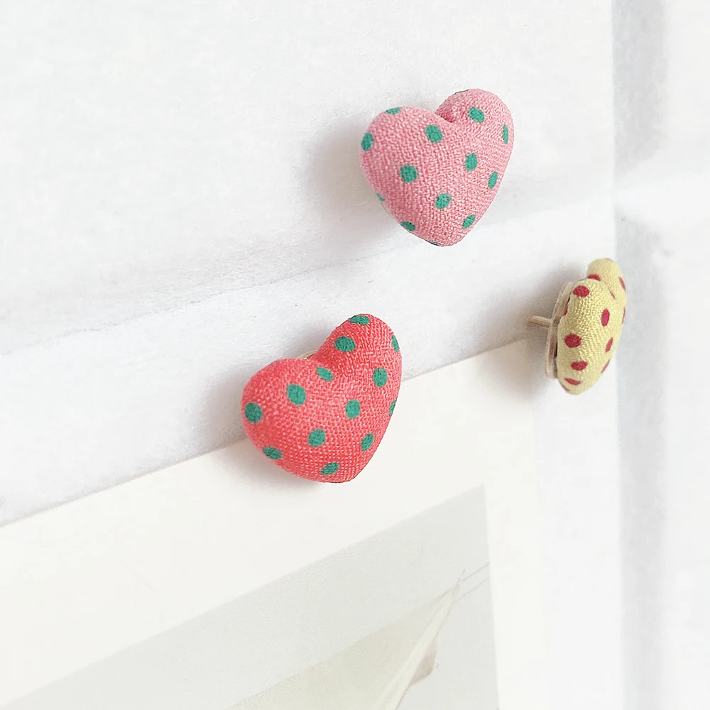 30 pcs heart shape Push Pin Cute Decorative Thumbtacks Photo Memo Note Drawing Pins Multi-Functional Pushpin Tool Cork Board
