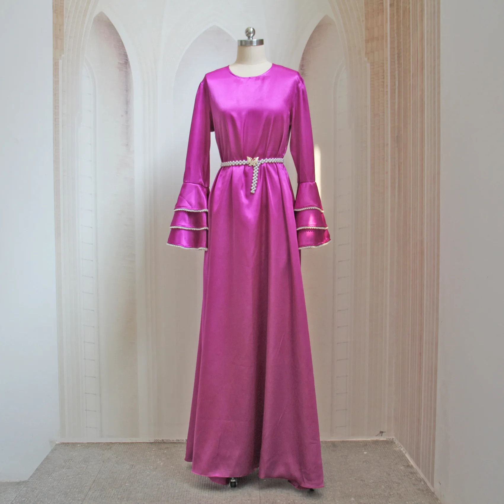 Robe Femme Musulmane 2022 New Ruffle Sleeve Middle East Arab Fashion Beaded Round Neck Loose Dress Abayas For Women