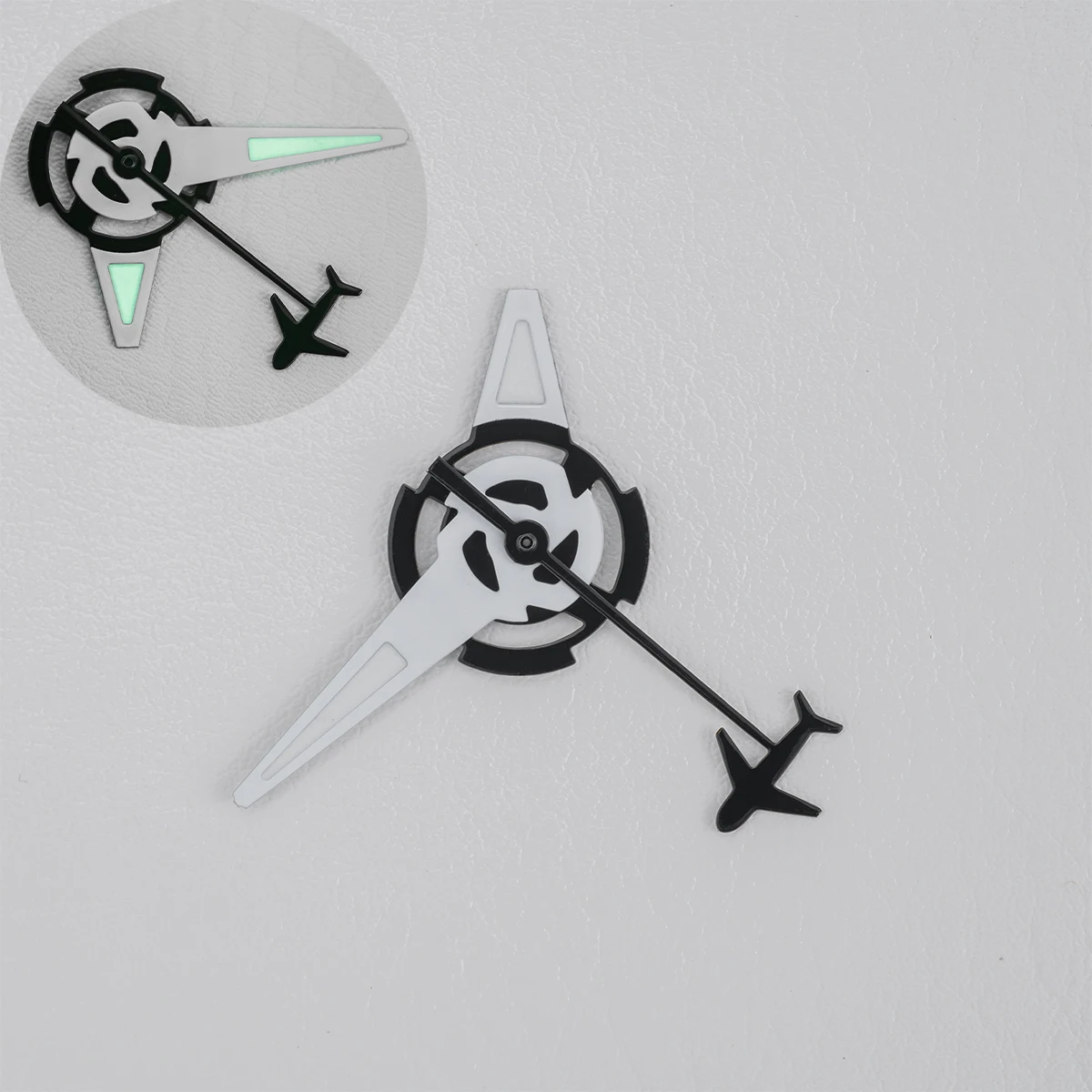 Gear-Shaped Green Luminous Watch Hands with Aircraft Second Hand
